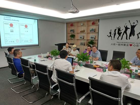 說明: C:\文檔資料\校友會\會議資料\5月28日校長走訪校友企業\微信圖片_201805310843566.jpg